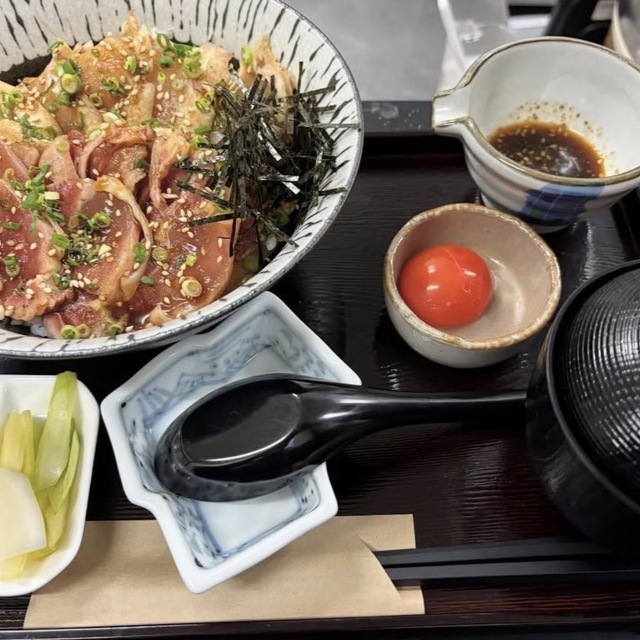 地鶏屋 羽音