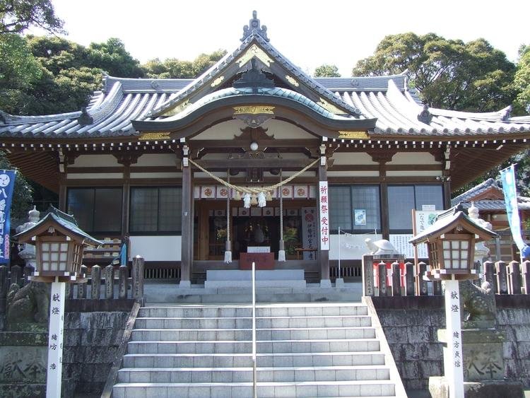 Hachiman Kamado Mon Shrine