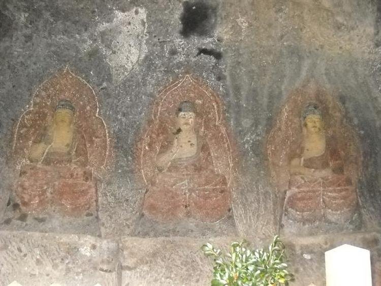 Ogata Miyasako West Stone Buddhas
