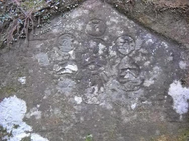 Nashi Sho Stone Buddhas