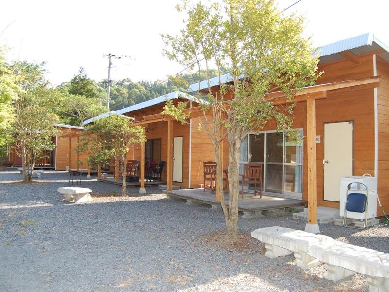 Inazumi Hakusan Kawa Kyanpu Village