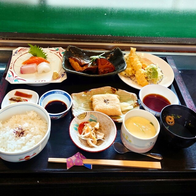屋台村　あっちゃん亭