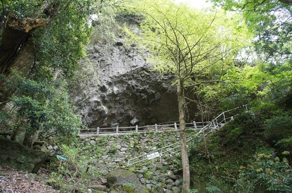 Iwa Cave