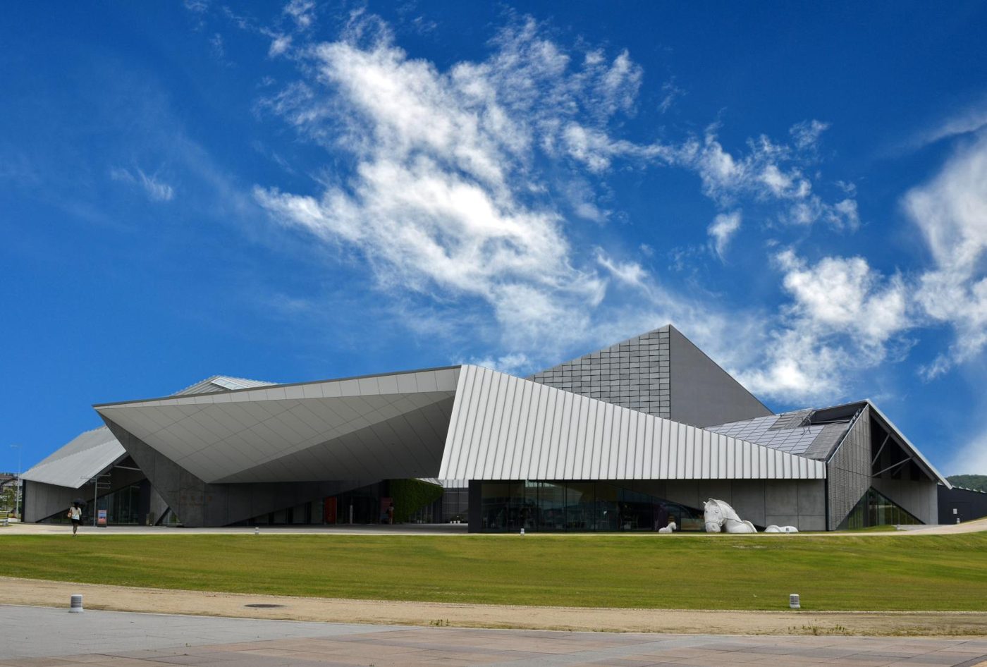 Kyushu Geibun Hall
