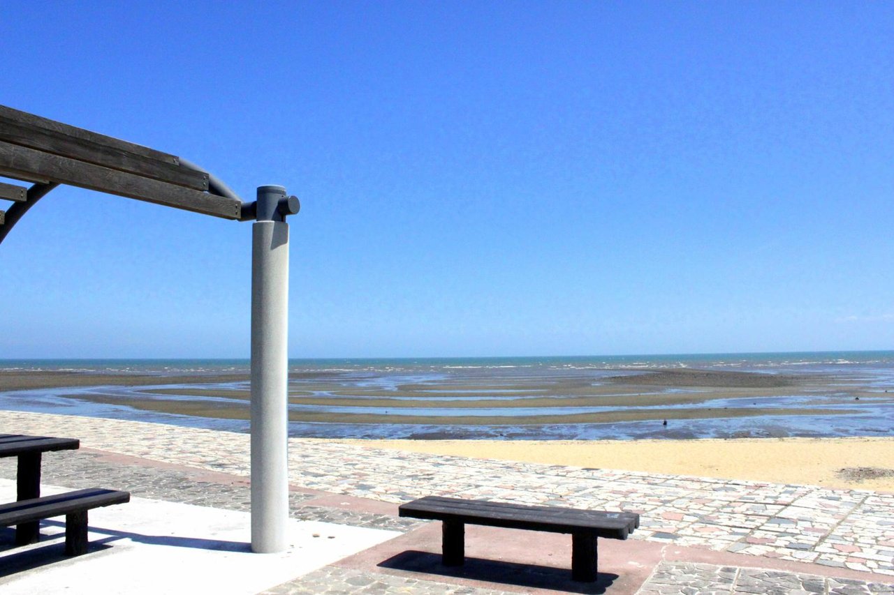 Hama-no-miya Coast