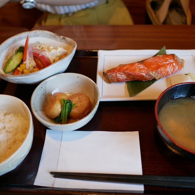 ごはん屋カフェ風舎
