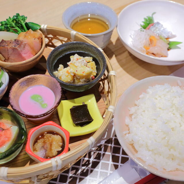 レストラン 萩暦
