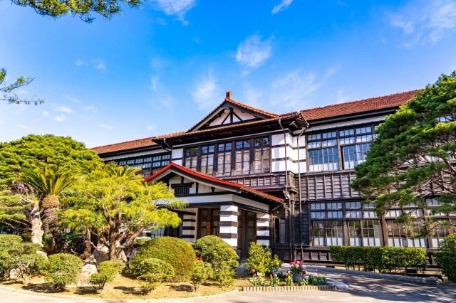 Former Hagi Domain School Meirinkan