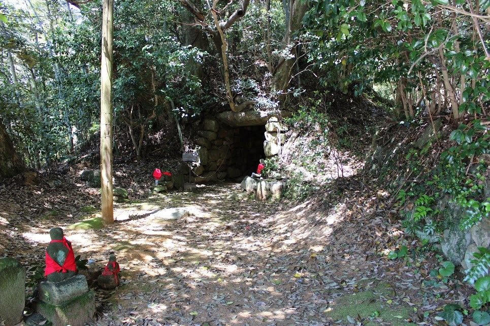 Enkoji Ana Kannon Burial Mound