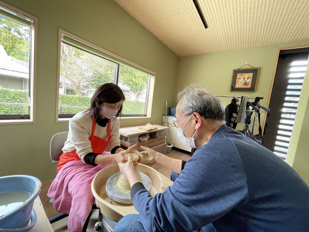 Hagi-yaki Pottery Class with a Master Craftsman