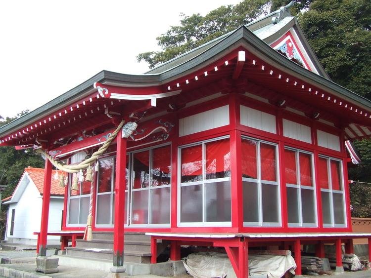 Tomiinari Shrine