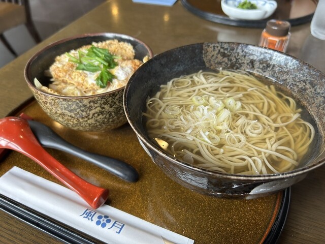 森の中のレストラン 巴里斯