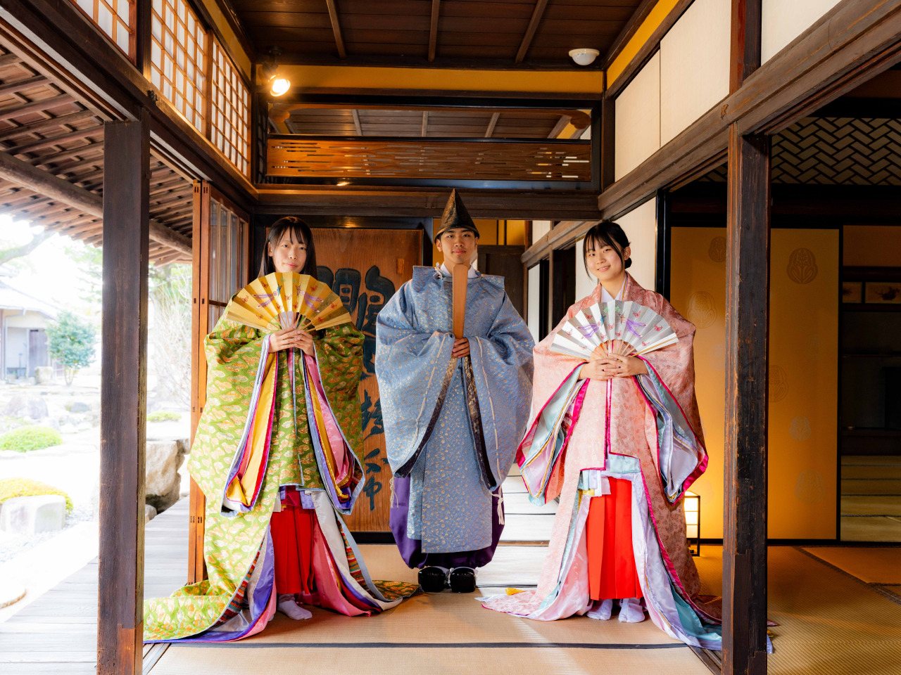 Japanese Culture Experience at Eiunso (Heian Costume and Wagashi Making)