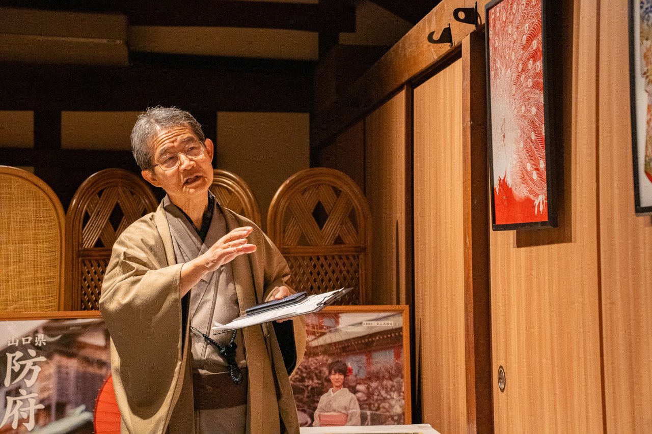 Rekishi to Zuan Cho Nifureru Kimono Ato Experience