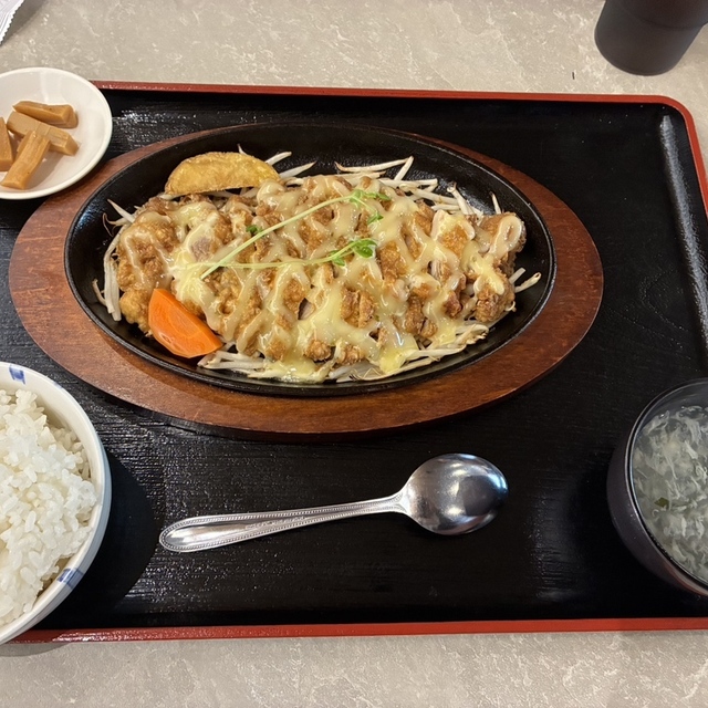 つばめ食堂
