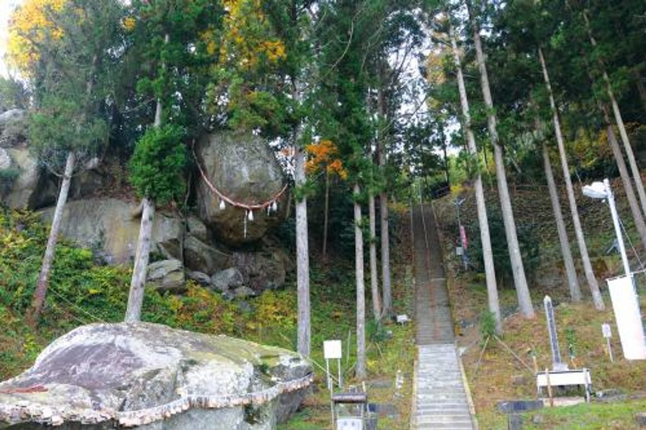 Tsuriishi Shrine