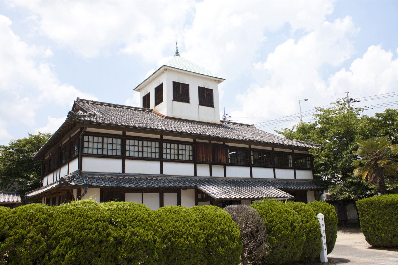 Iwakuni Gakkokyoiku Museum (Kyu : Han Ritsu Iwakuni Gakko / Iwakuni Jinjo Shogakko)