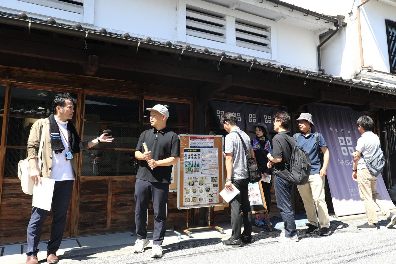 Kintaikyo Bridge and Iwakuni Castle Town Stories by a Curator