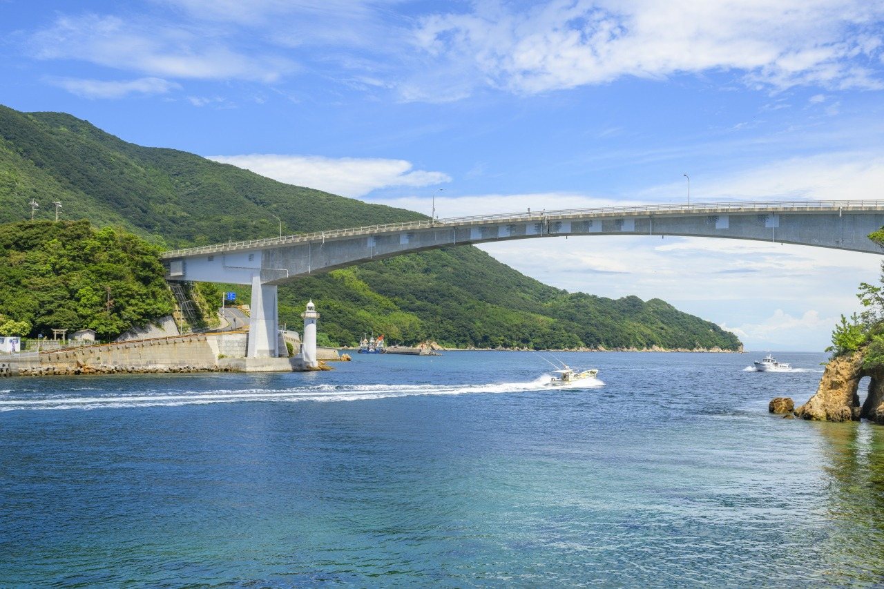 Kaminoseki Bridge