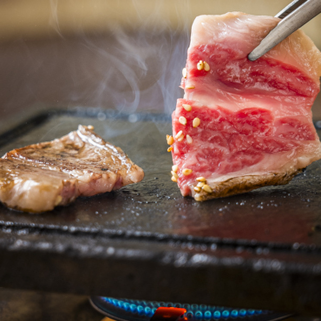肉とちょい呑み屋トト 2号店テーブル