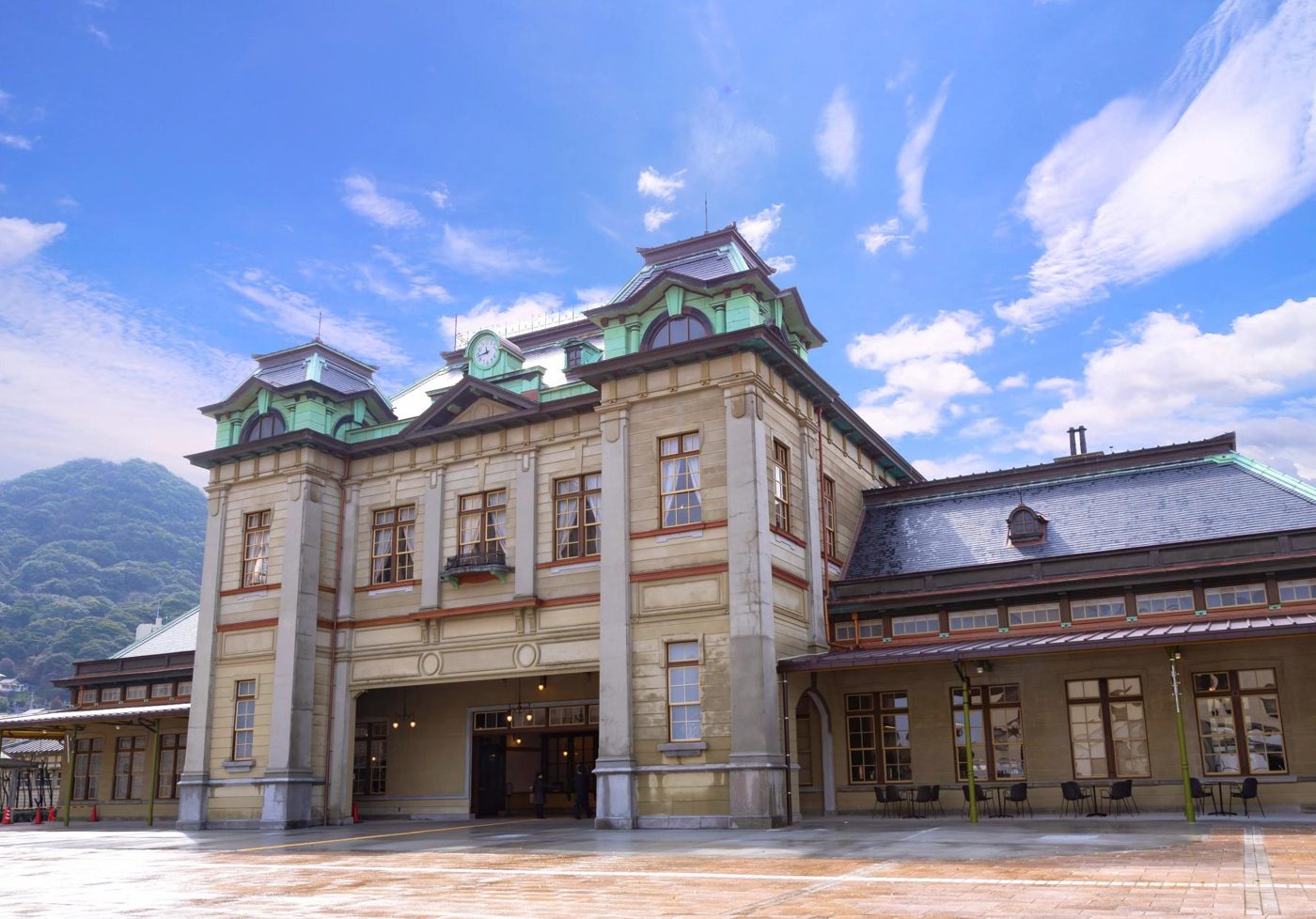 JR Mojiko Station