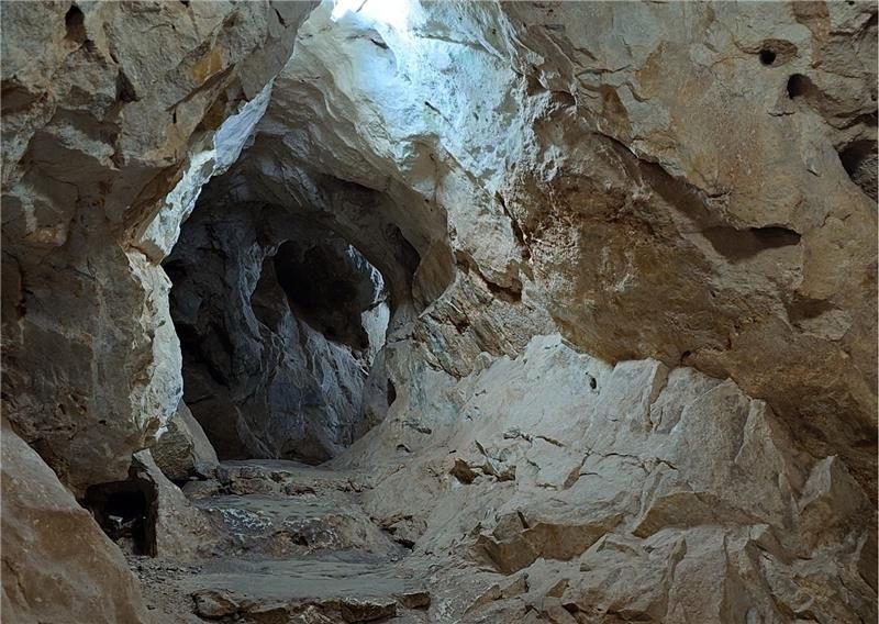 Oshika Limestone Cave