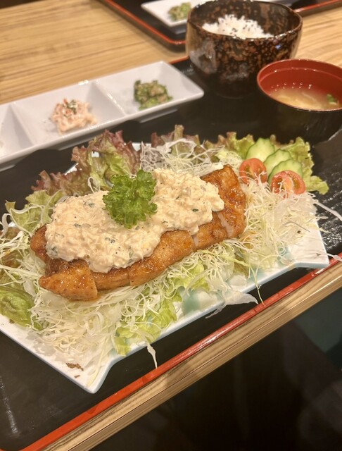 餃子とハイボール 225
