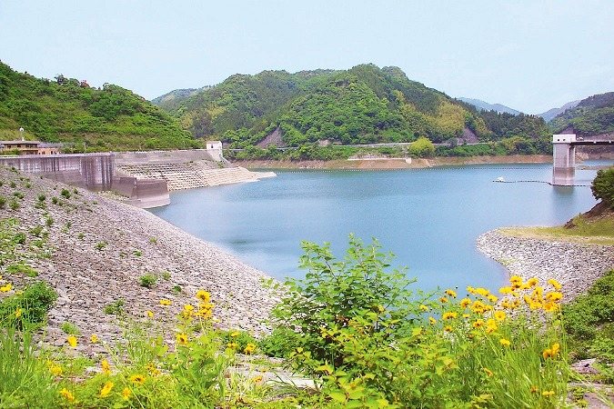 Kome Izumi Lake (Suetake River Dam)