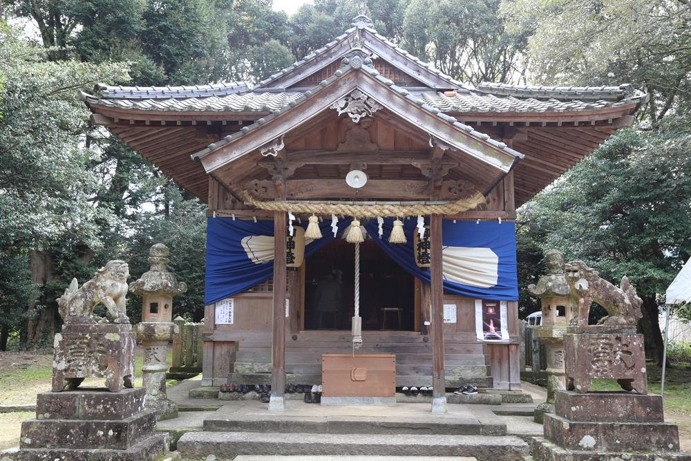 Roku Gaku Shrine