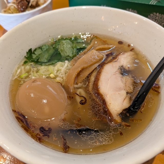 ラーメン 浜ねっこ