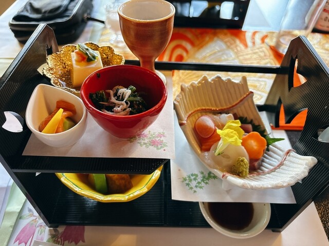 日本料理 桜坂