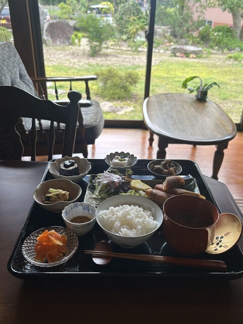 スリーアローカフェ