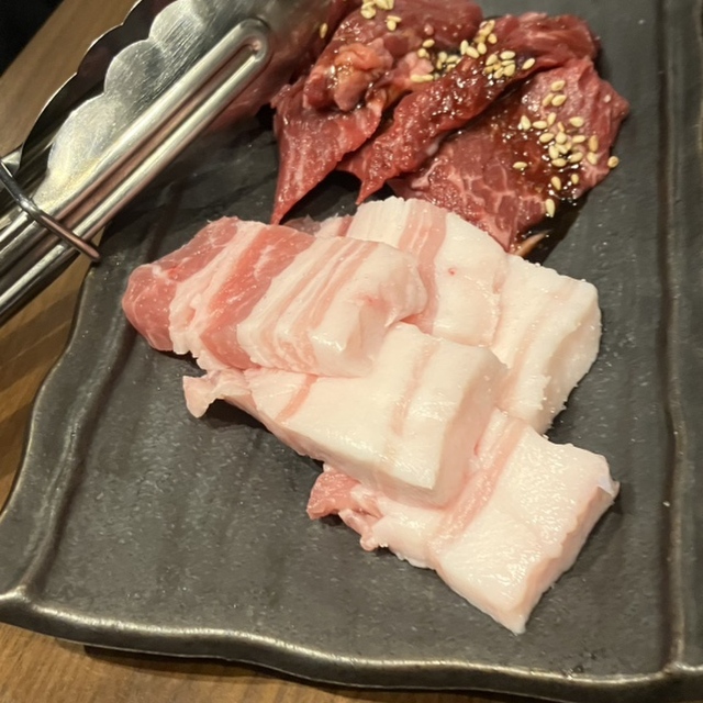 焼肉鉄板バル福