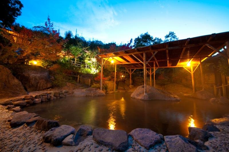 Hachimen Yama Kin'iro Onsen