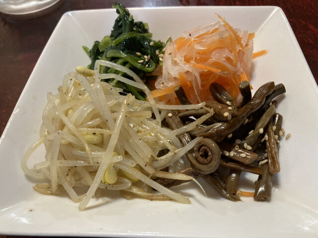 焼肉・ホルモン次今