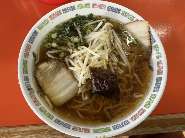 ペディメント