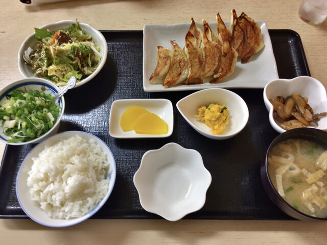 炭火焼肉 しちりん園