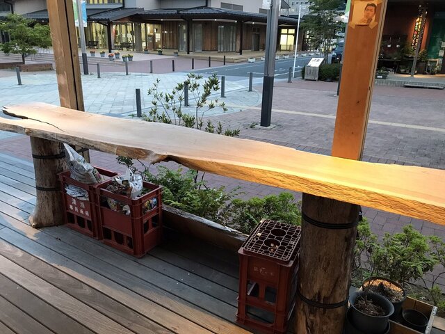 ガル屋