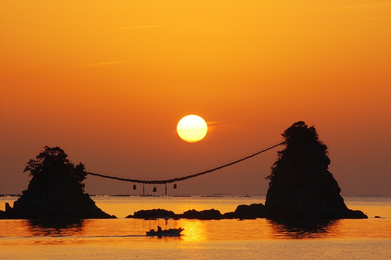 Sunrise between the Bungo Futamigaura wedded rocks, Saiki