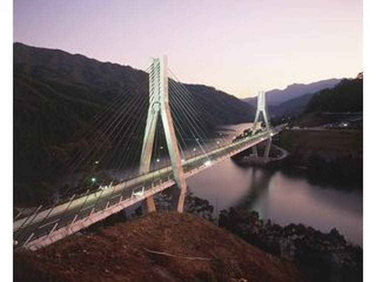 Uta Genka Bridge