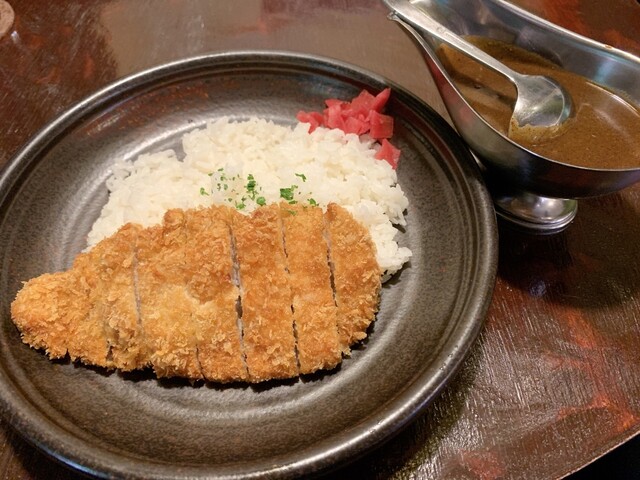 NIKUのcafe-bar AJITO