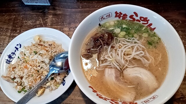 うどんの小麦冶 八木山バイパス店