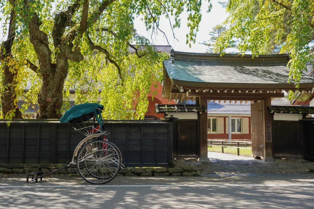 Samurai-house street lined with black fences in Kakunodate