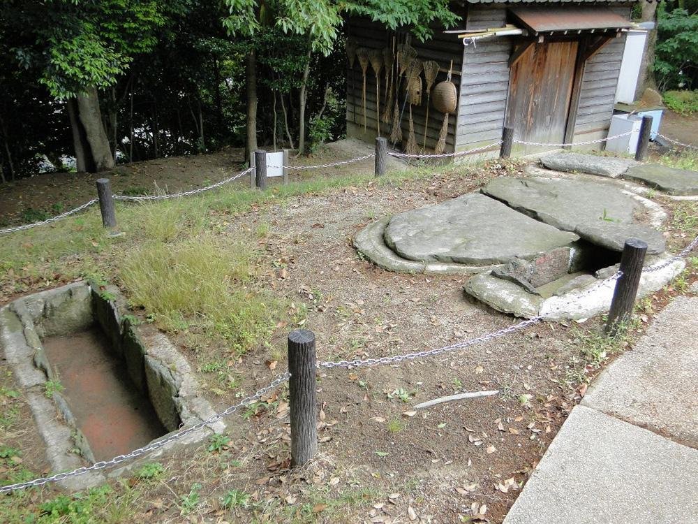 Kameyama Stone Coffin