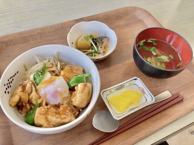 カフェテリア タベルナ ヤヨイ