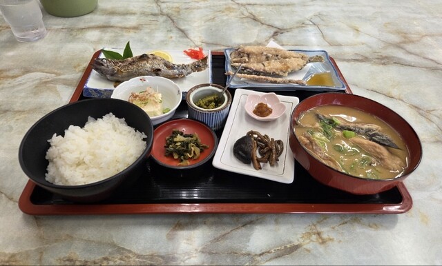 ひこ山食堂