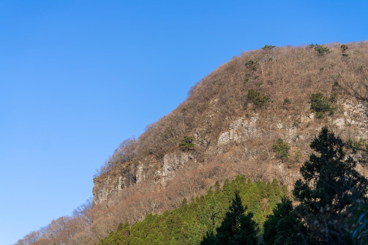 Takanosu Yama