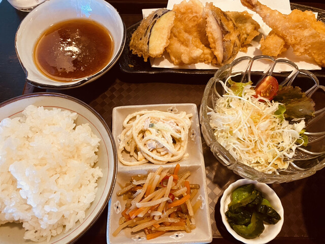 居酒屋ぺんぺん草