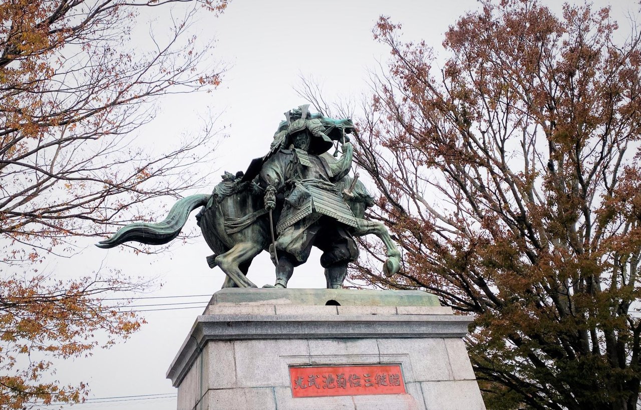 Kikuchi Takemitsu Statue