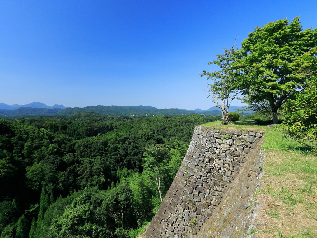 Oka Castle Ruins